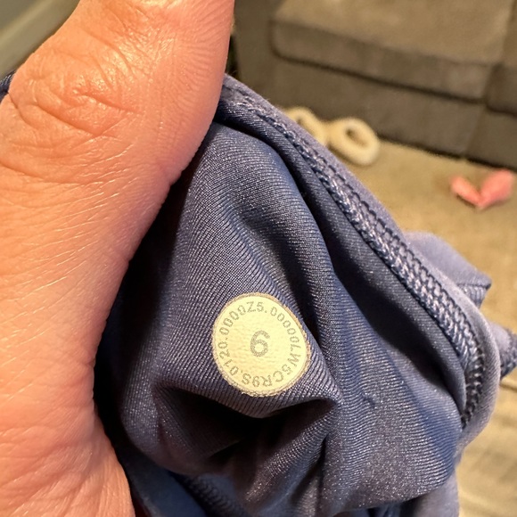 lululemon invigorate leggings 25” diamond dye size 6 - Picture 4 of 4